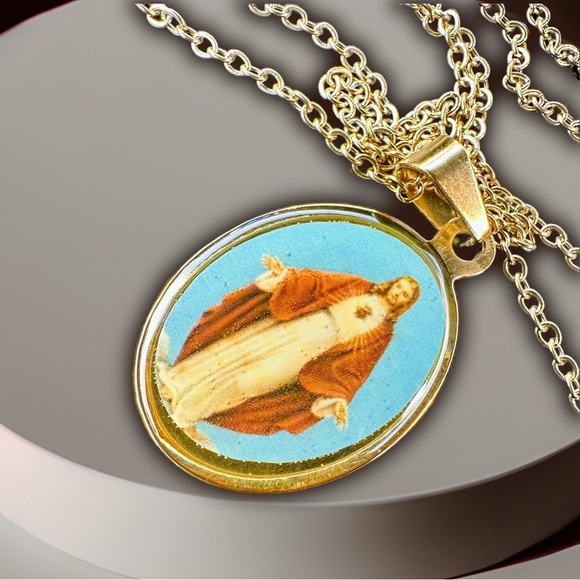 NEW Antique Vintage Yellow Gold-Plated Stainless Steel Savior Medallion Necklace - Picture 15 of 15